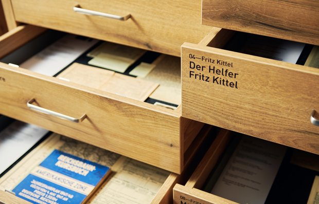 Foto of drawers with documents in them