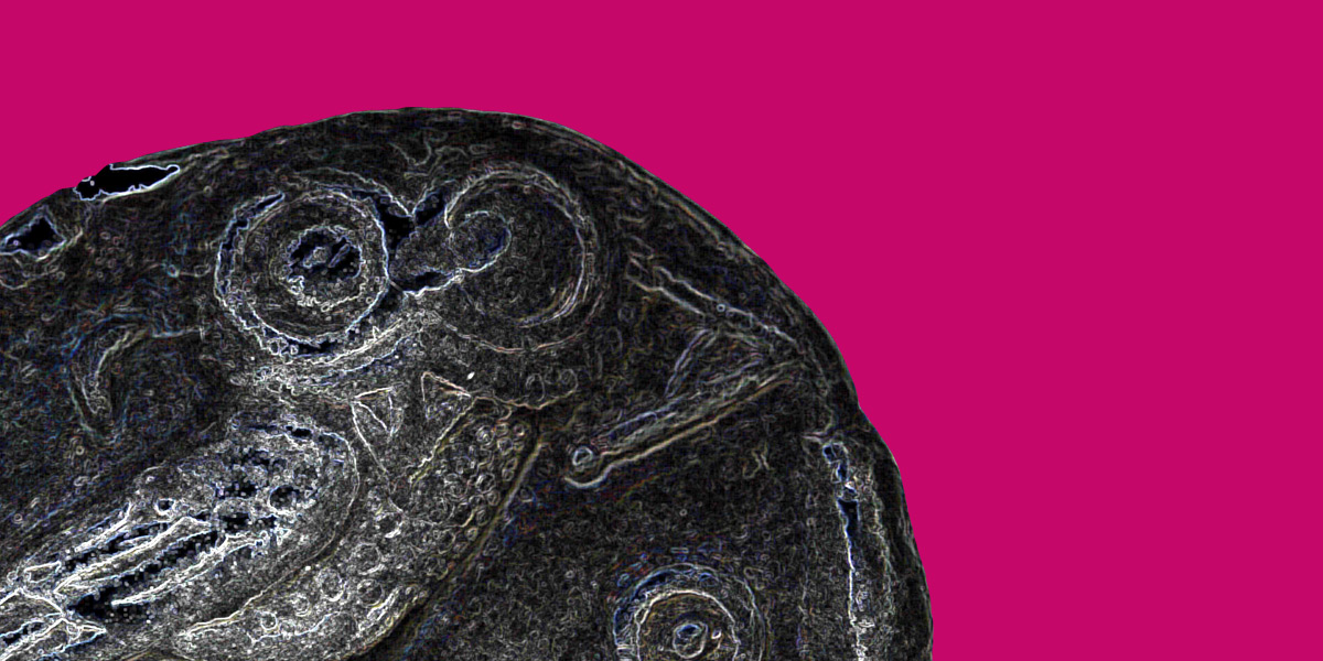Verfremdetes Foto einer antiken griechischen Münze mit einer Eule darauf.